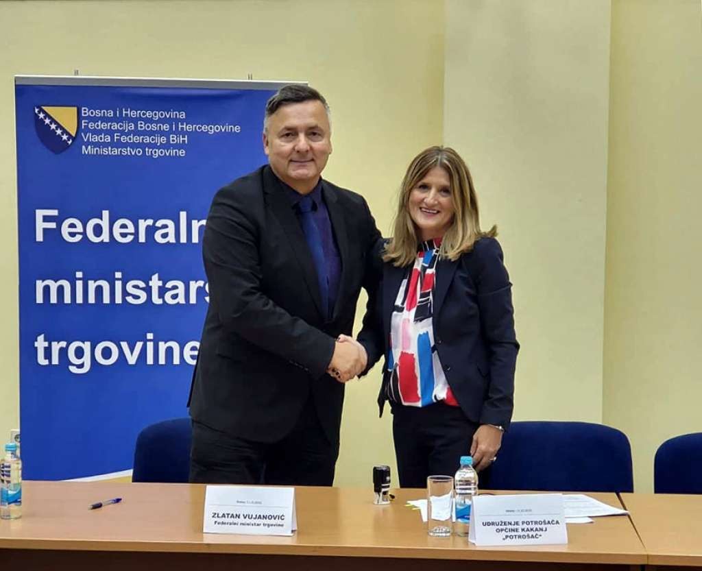 Vujanović potpisao ugovore sa udruženjima potrošača u FBiH o dodjeli sredstava