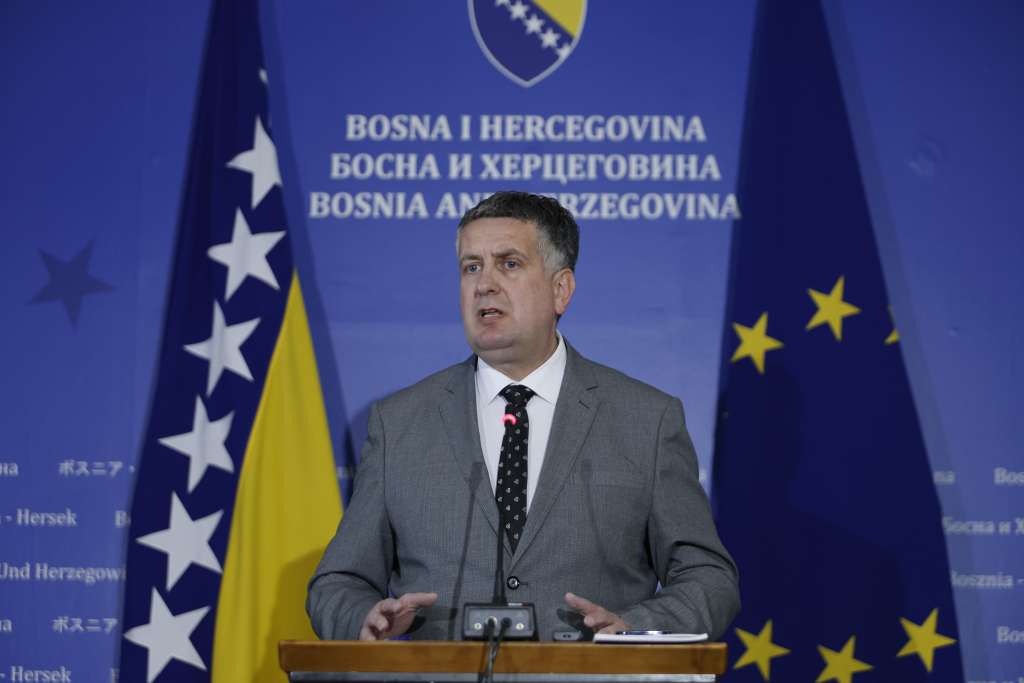 Vuković: Ljudi iz RS ne trebaju napuštati institucije BiH