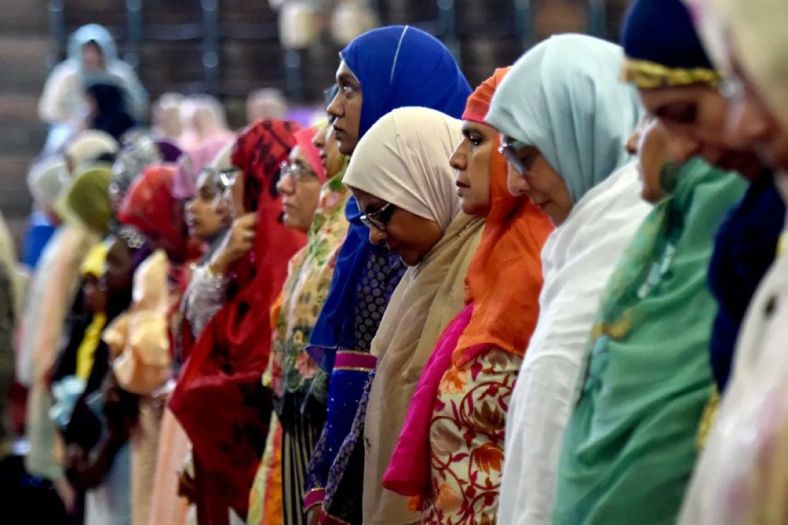 Zabranjen hidžab u zemlji sa 98 posto muslimana