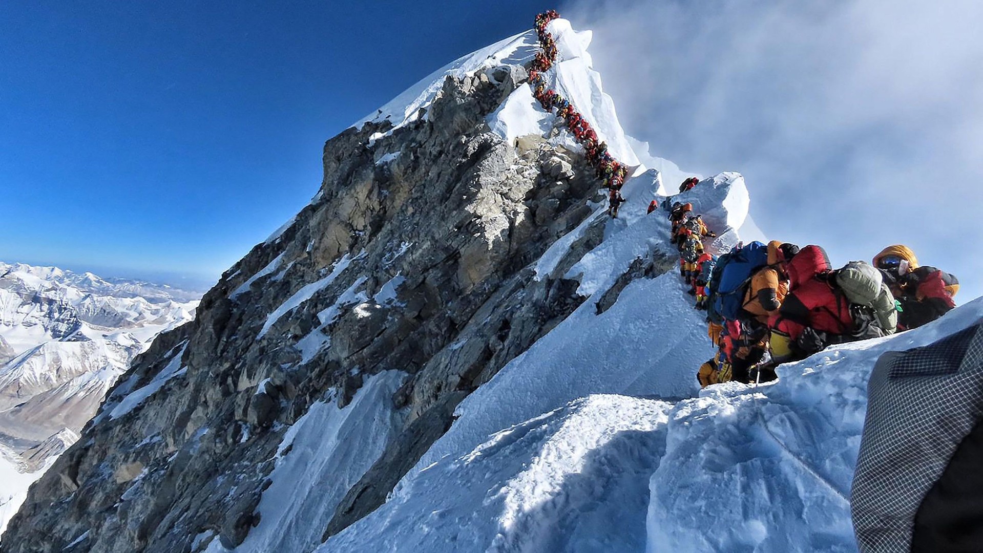 Završena sezona uspona na Everest: Osam planinara poginulo