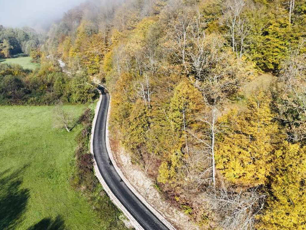 Završeno asfaltiranje puta prema povratničkom naselju Sebiočina u Milićima