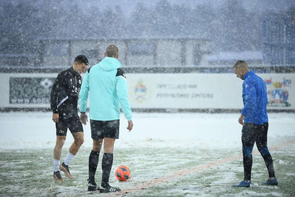 Zbog snijega otkazana utakmica Radnik - Zrinjski