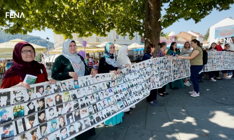 Žene Srebrenice i danas mirno protestuju u znak sjećanja na 11. juli