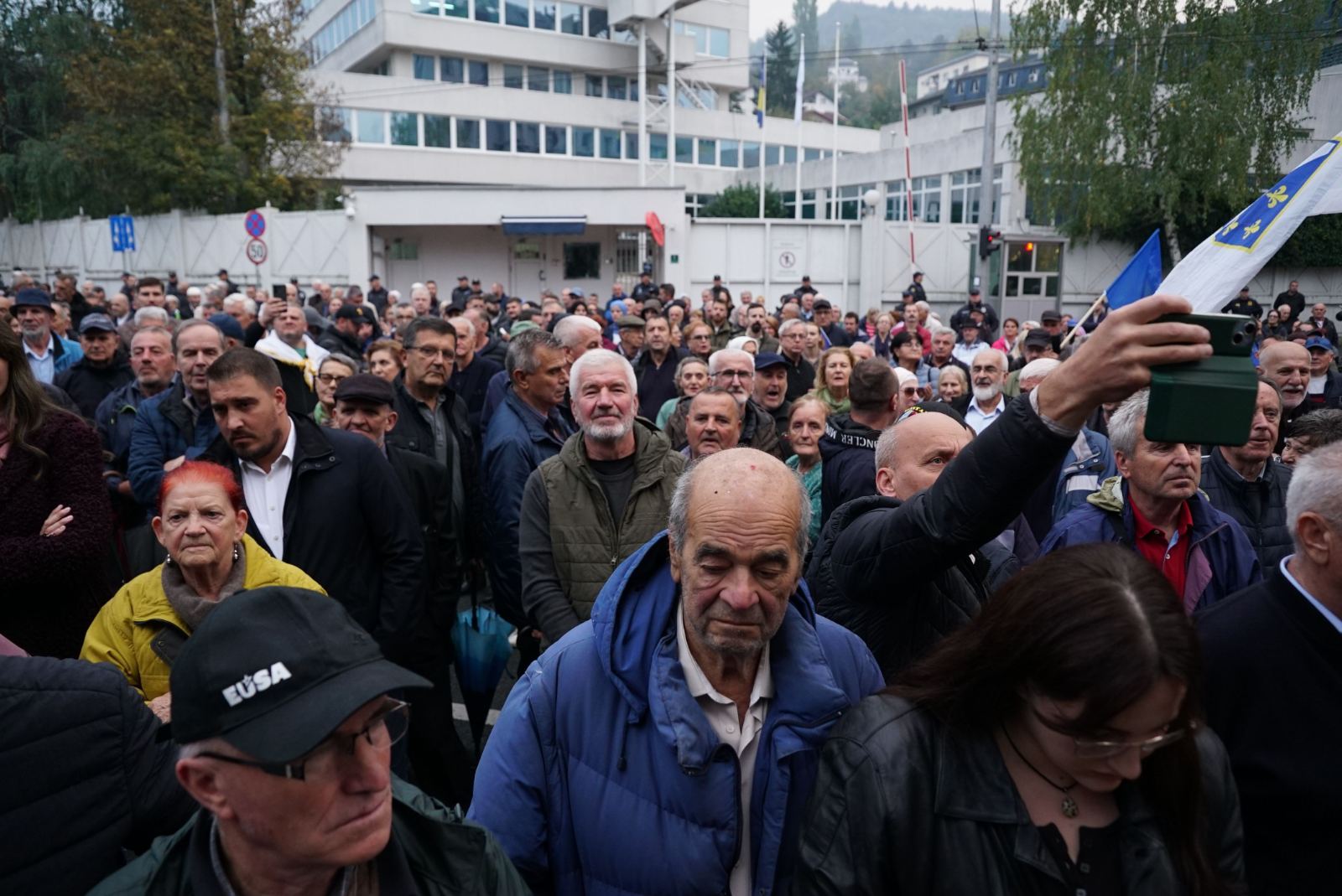 Žestoke kritike Schmidtu, traži se njegov odlazak: Desiće se narod!